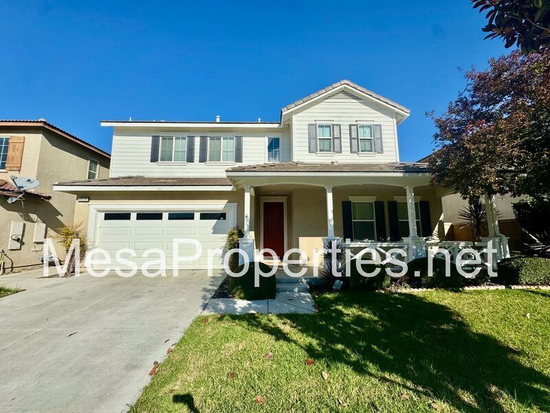 Spacious 2 Story Chino Home w/ Loft! property image