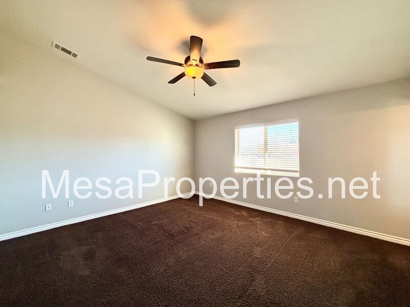 Spacious 4 bedroom 2 bath home with a 2 car garage located in Apple Valley! property image