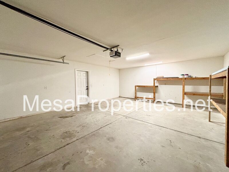 Spacious 4 bedroom 2 bath home with a 2 car garage located in Apple Valley! property image