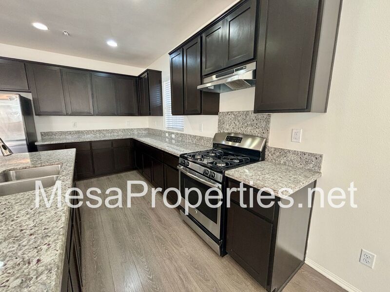 Large 4 Bedroom/3 Bath Home with 3 Car Garage in Fontana! property image