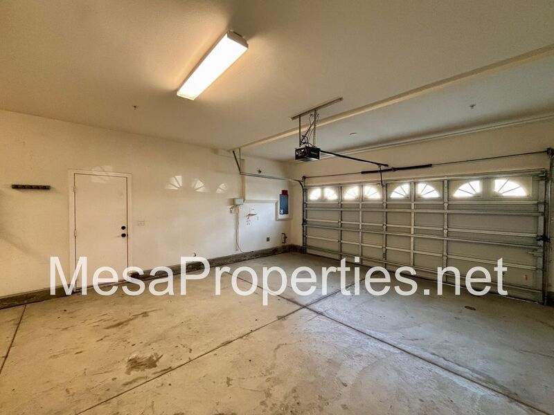 Large 4 Bedroom/3 Bath Home with 3 Car Garage in Fontana! property image