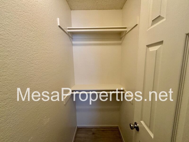 Spacious 4 Bed 2.5 Bath Home in Fontana property image