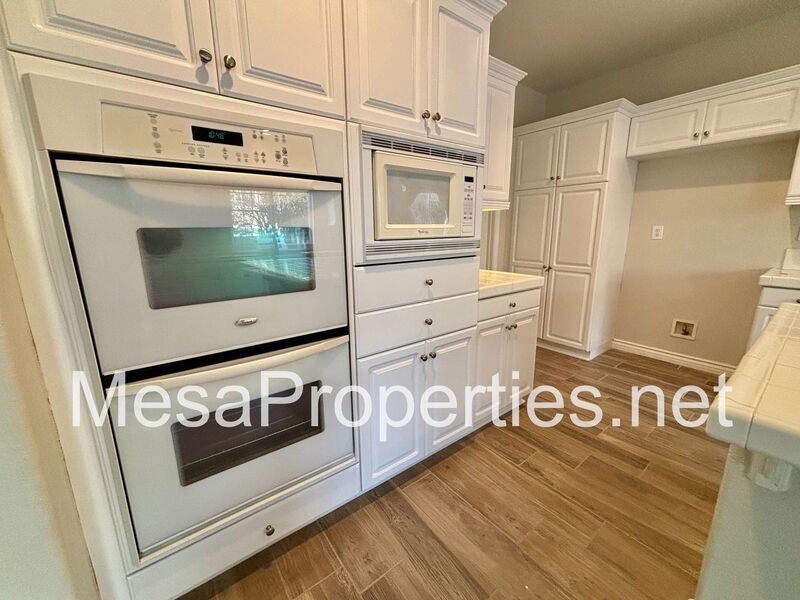 Move In Ready 5 Bed 4 Bath North Upland Home Near The Colonies property image