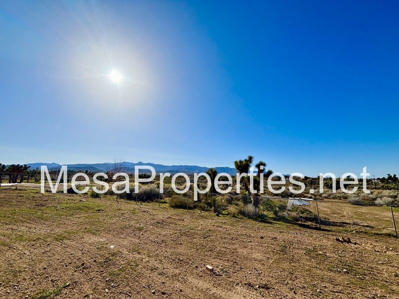 Beautiful 3 Bedroom 2 Bathroom Home in Phelan! property image