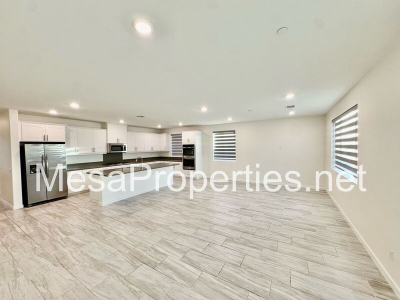 Beautiful 3 Bed 2 Bath Home in Fontana property image