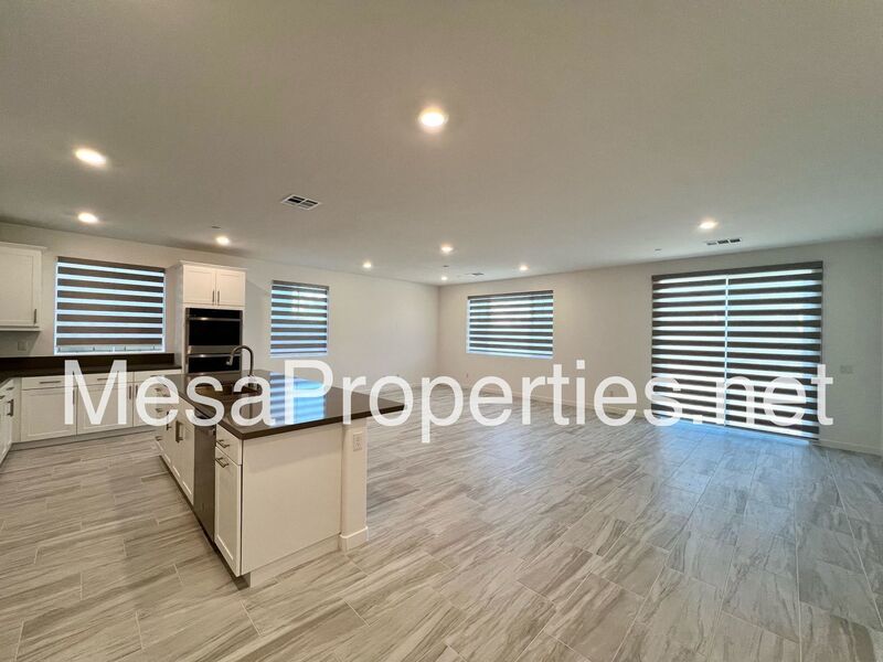 Beautiful 3 Bed 2 Bath Home in Fontana property image