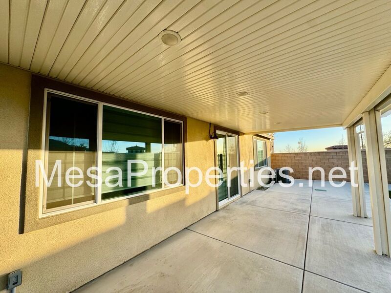 Beautiful 3 Bed 2 Bath Home in Fontana property image
