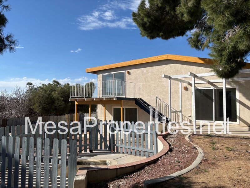 3 Bedroom 2 Bath Home in Apple Valley property image