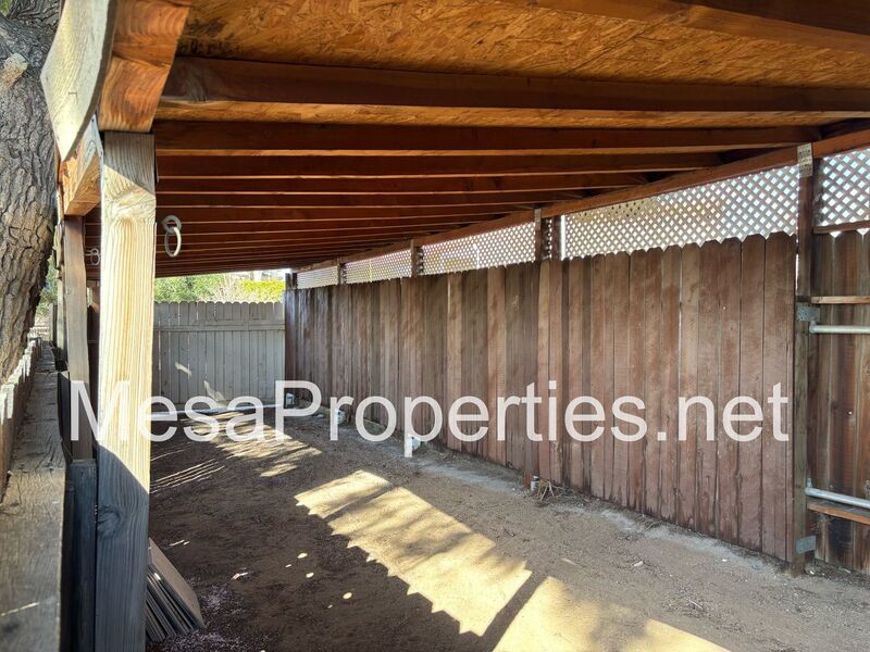 3 Bedroom 2 Bath Home in Apple Valley property image