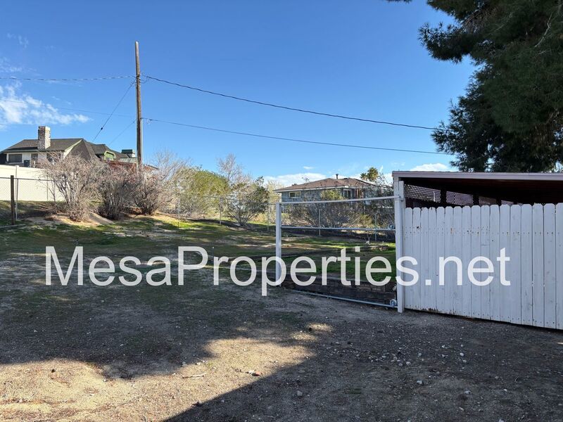 3 Bedroom 2 Bath Home in Apple Valley property image