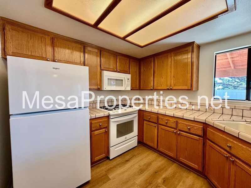MUST SEE! 3 Bed 2 Bath Home in Hesperia + Bonus Room property image