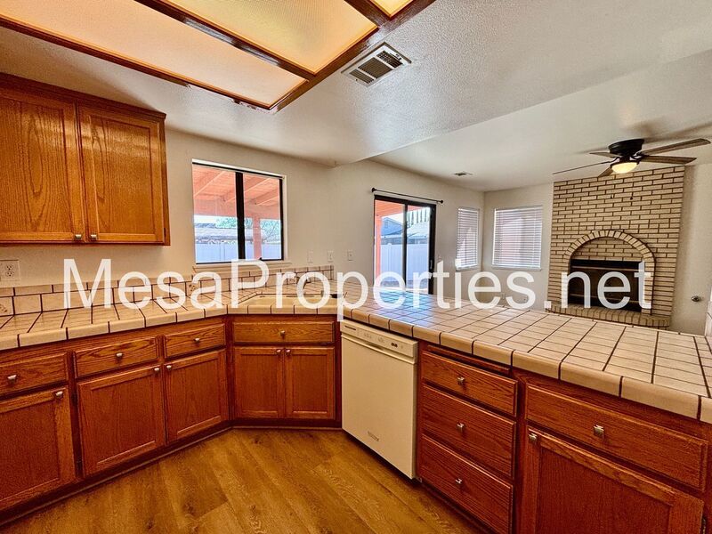 MUST SEE! 3 Bed 2 Bath Home in Hesperia + Bonus Room property image
