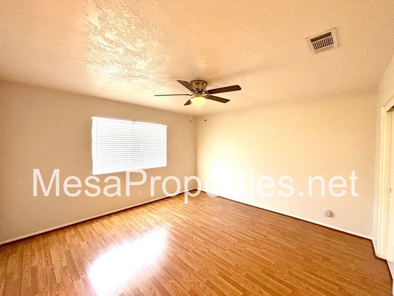 Nice 3 Bedroom 2 Bathroom Home in Apple Valley property image