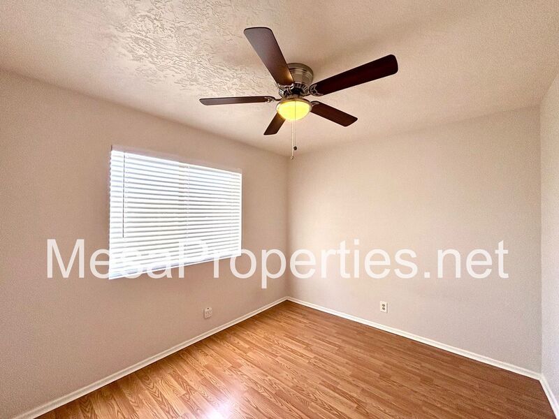 Nice 3 Bedroom 2 Bathroom Home in Apple Valley property image