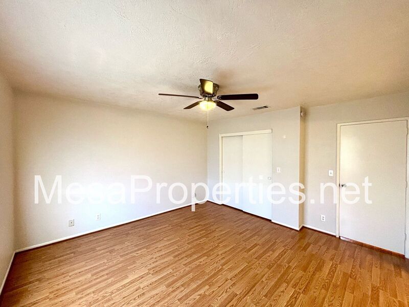 Nice 3 Bedroom 2 Bathroom Home in Apple Valley property image