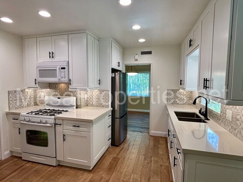 Beautifully Crafter 3 Bedroom Claremont Home property image