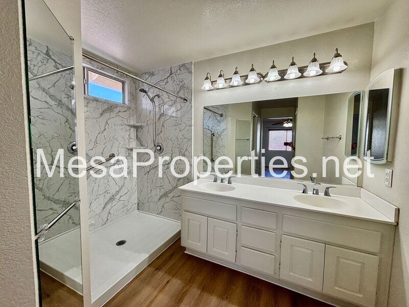 Beautiful 3 bed/3 ba home located in Fontana! property image