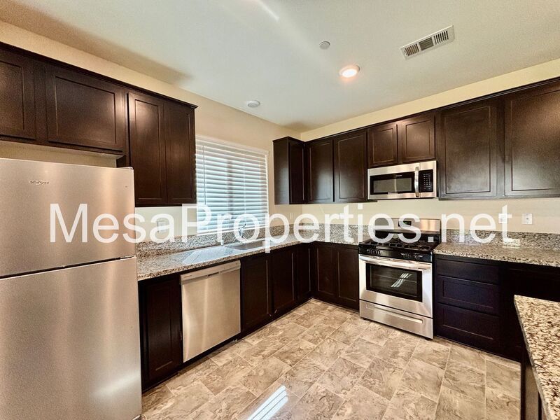 Newly Built 4 Bed 2 Bath Home in Victorville! property image