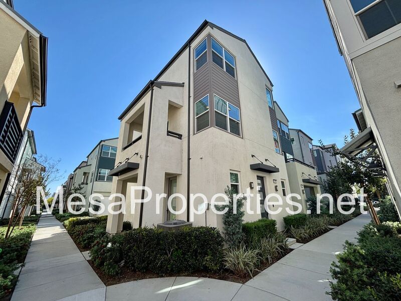 Must See 4bed/3.5ba House in Ontario! Ready For Immediate Move In! property image