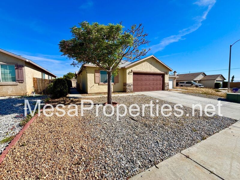 MUST SEE! Beautiful 3 Bed/2 Bath Home in Victorville! property image