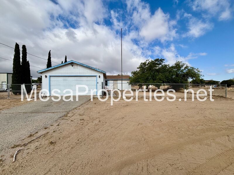 3 Bedroom 2 Bathroom Home in Hesperia property image
