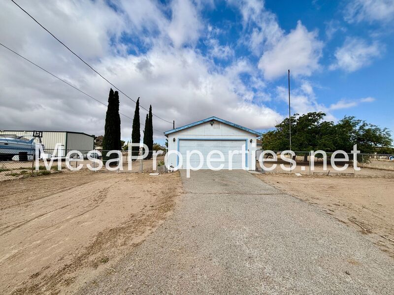 3 Bedroom 2 Bathroom Home in Hesperia property image