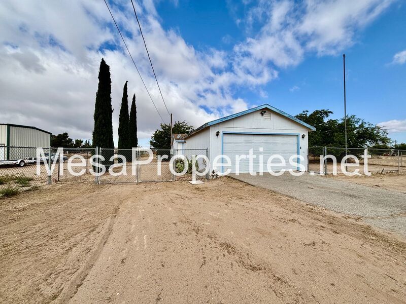 3 Bedroom 2 Bathroom Home in Hesperia property image