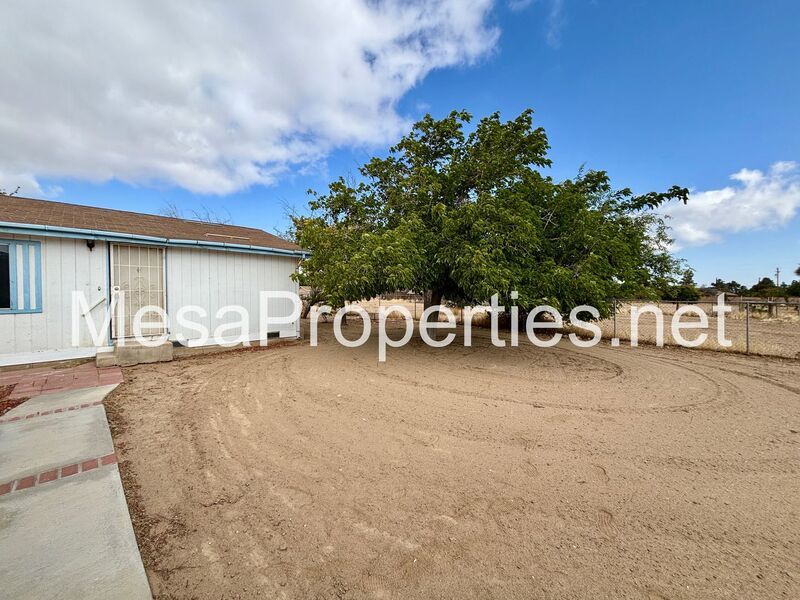 3 Bedroom 2 Bathroom Home in Hesperia property image
