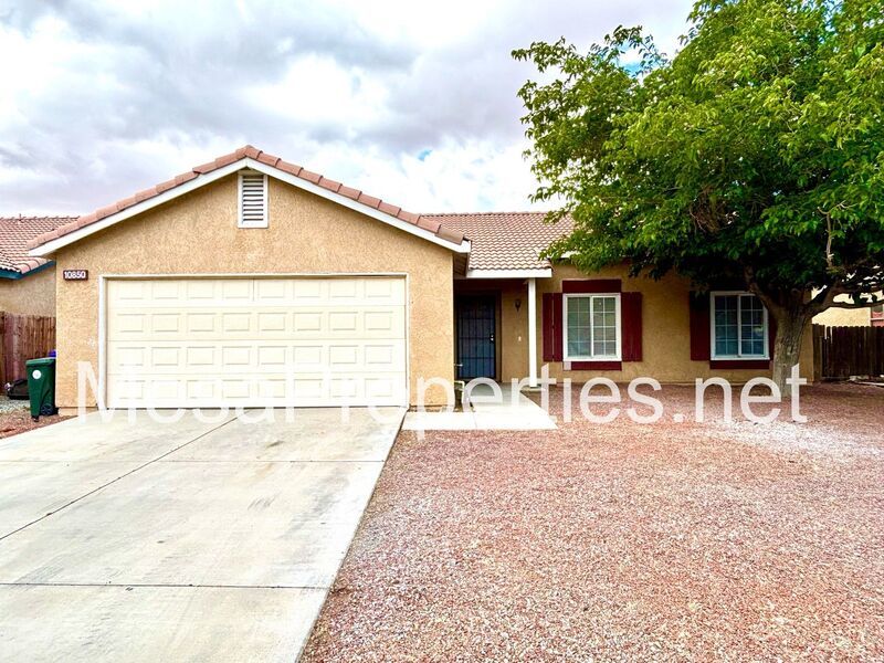 Charming 3-bedroom, 2-bathroom home in Adelanto! property image