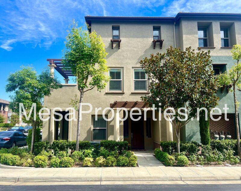Stunning 3 Bed 3.5 Bath Townhouse in Rancho Cucamonga property image