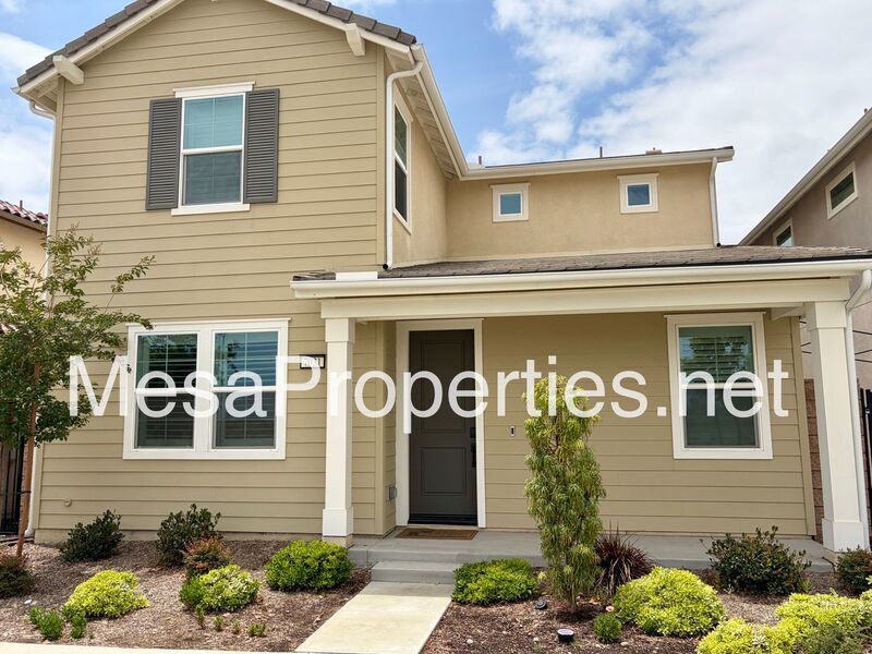 Newly Built 5BR Luxury Home in Aurora Park Gated Community in Fontana! property image