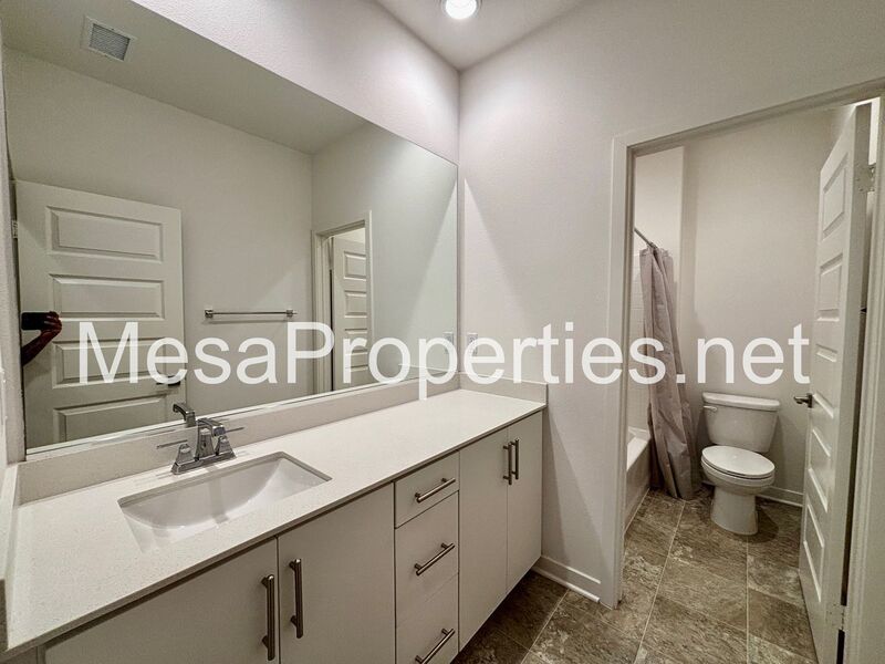 Newly Built 5BR Luxury Home in Aurora Park Gated Community in Fontana! property image