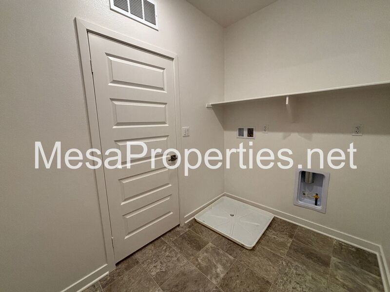 Newly Built 5BR Luxury Home in Aurora Park Gated Community in Fontana! property image