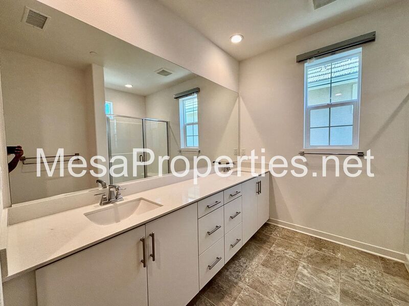 Newly Built 5BR Luxury Home in Aurora Park Gated Community in Fontana! property image