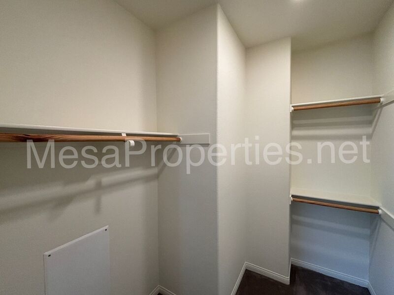 Stunning 3-bedroom, 3-bathroom townhome in Pomona! property image