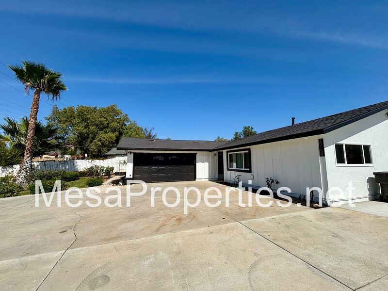 Well Maintained 3BR Ranch Home with Pool in Riverside property image