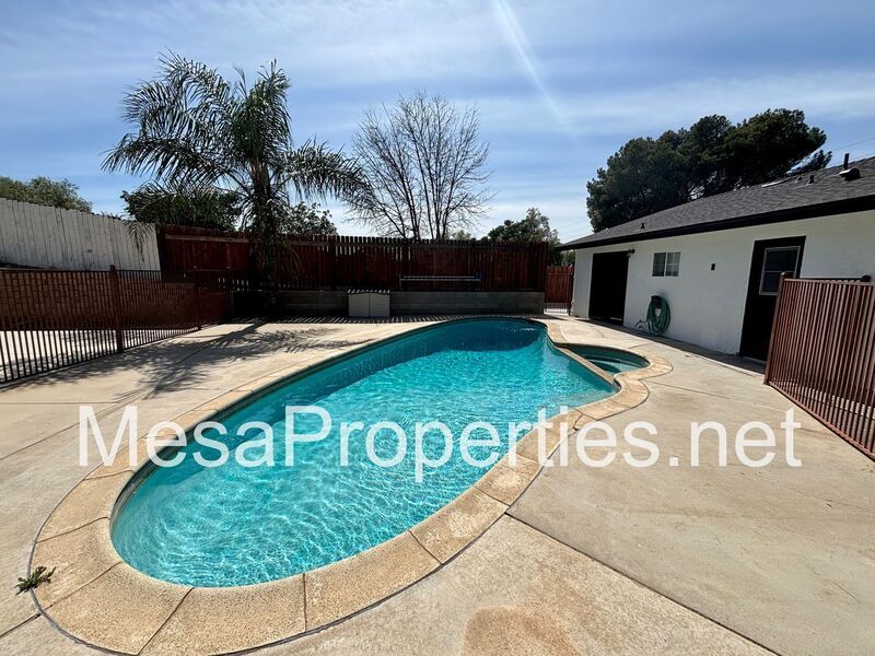 Well Maintained 3BR Ranch Home with Pool in Riverside property image