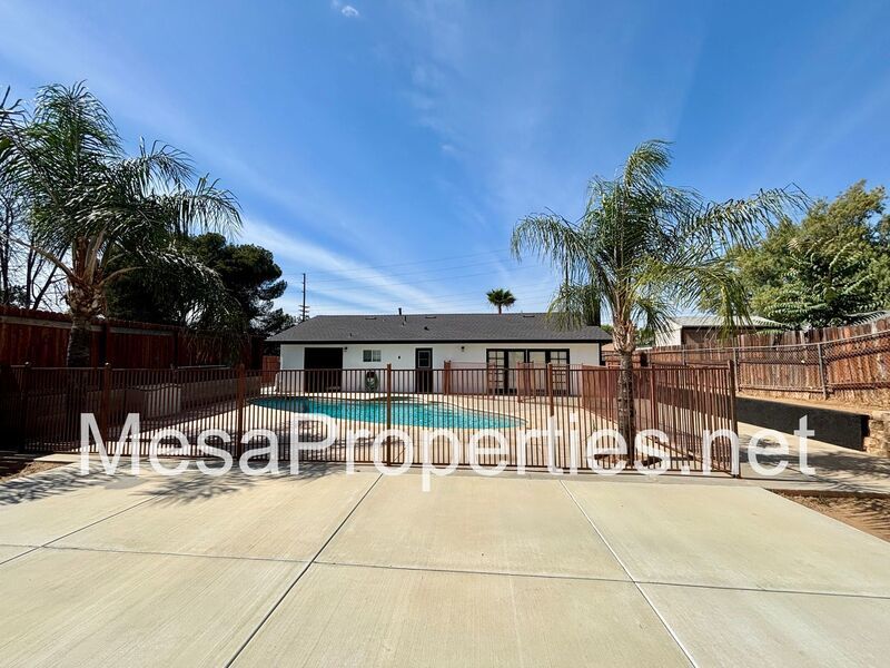 Well Maintained 3BR Ranch Home with Pool in Riverside property image