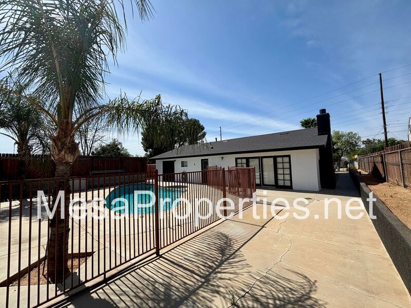Well Maintained 3BR Ranch Home with Pool in Riverside property image