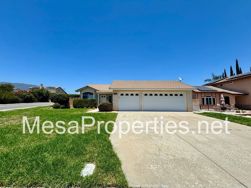 Spacious 4-Bedroom Home with Modern Updates – Move-In Ready! property image