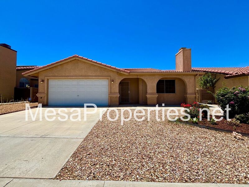 Beautiful 2 bedroom 2 bath home located in a desirable 55+ community! property image