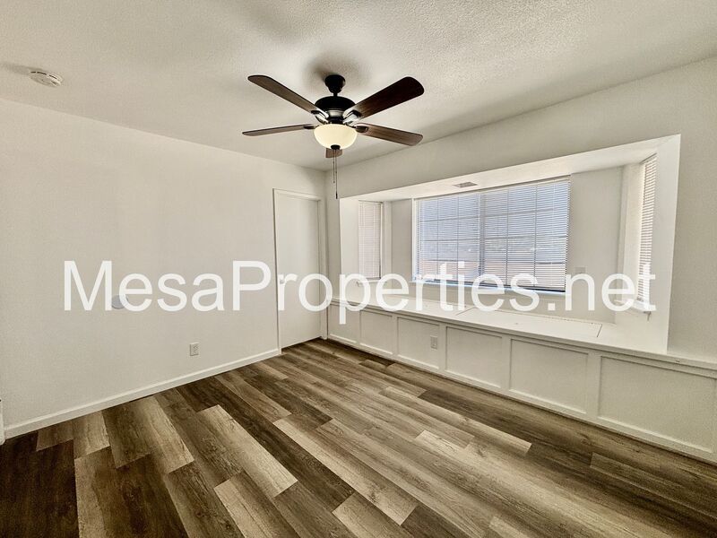 Welcome to this spacious and well-maintained 3 bedroom, 2-bathroom home with a bonus room! property image