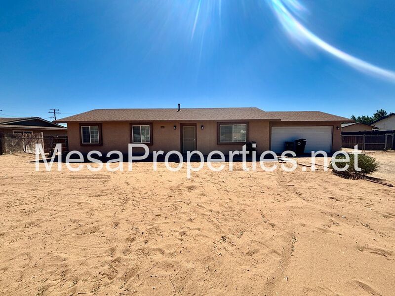 NEW CARPET! Beautiful 3 Bed 2 Bath Home in Apple Valley! property image