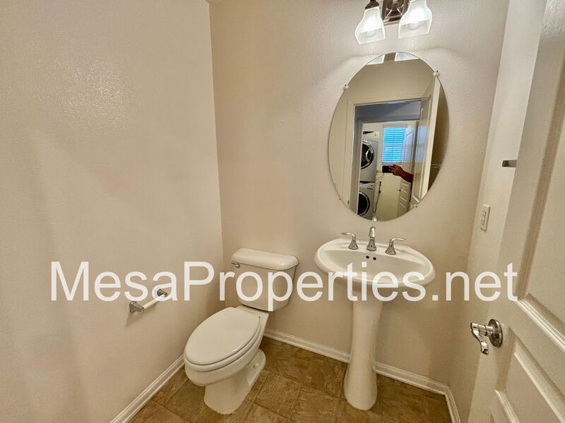 Stunning 3 Bed 3.5 Bath Townhouse in Rancho Cucamonga property image