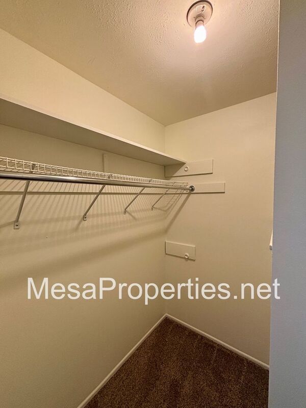 Beautiful 2 Bedroom Townhouse in La Verne! Brand new carpet and paint! property image