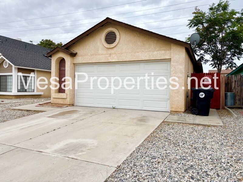 3 Bedroom 2 Bathroom Home In Victorville! property image