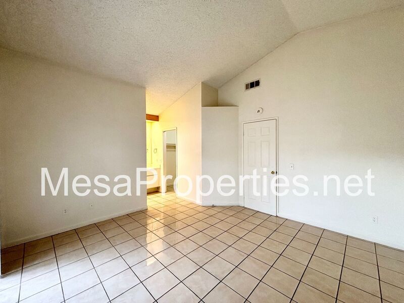 3 Bedroom 2 Bathroom Home In Victorville! property image