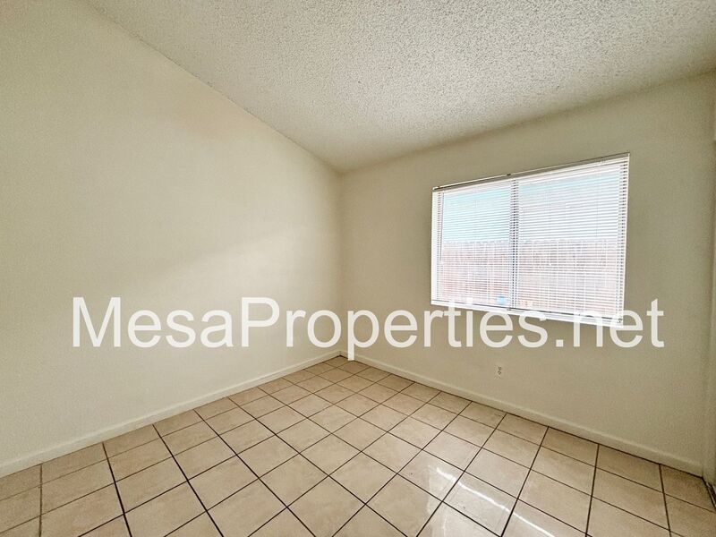 3 Bedroom 2 Bathroom Home In Victorville! property image