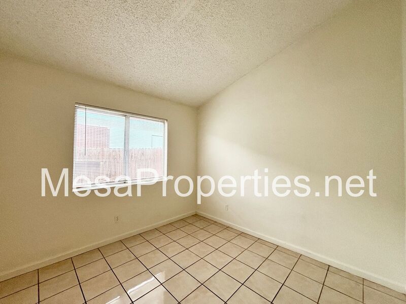 3 Bedroom 2 Bathroom Home In Victorville! property image