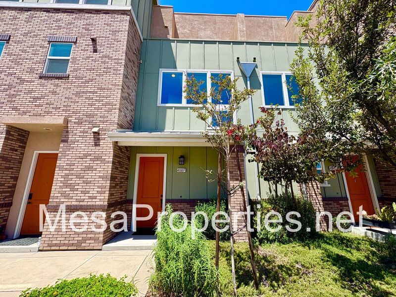 Charming 2 Bed 2.5 Bath Townhome in Montclair property image